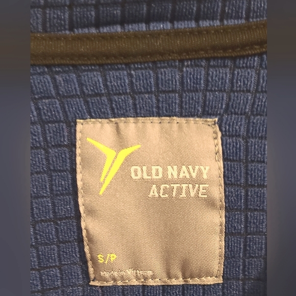 Old navy active 1/4th zip up - Picture 3 of 3